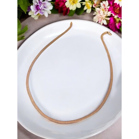 Vintage Herringbone Necklace Flat Chain Gold Plated Classic Chic NB1 - Picture 2 of 5